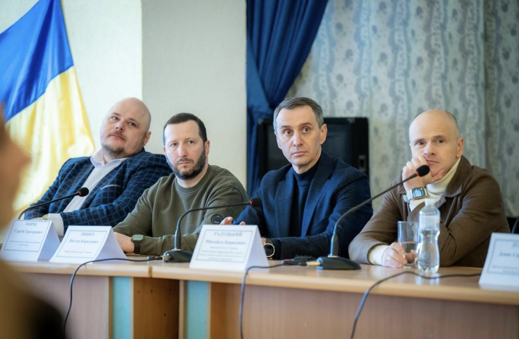 52E1EA89-7077-4B76-BBDE-25D47BDC2D0A